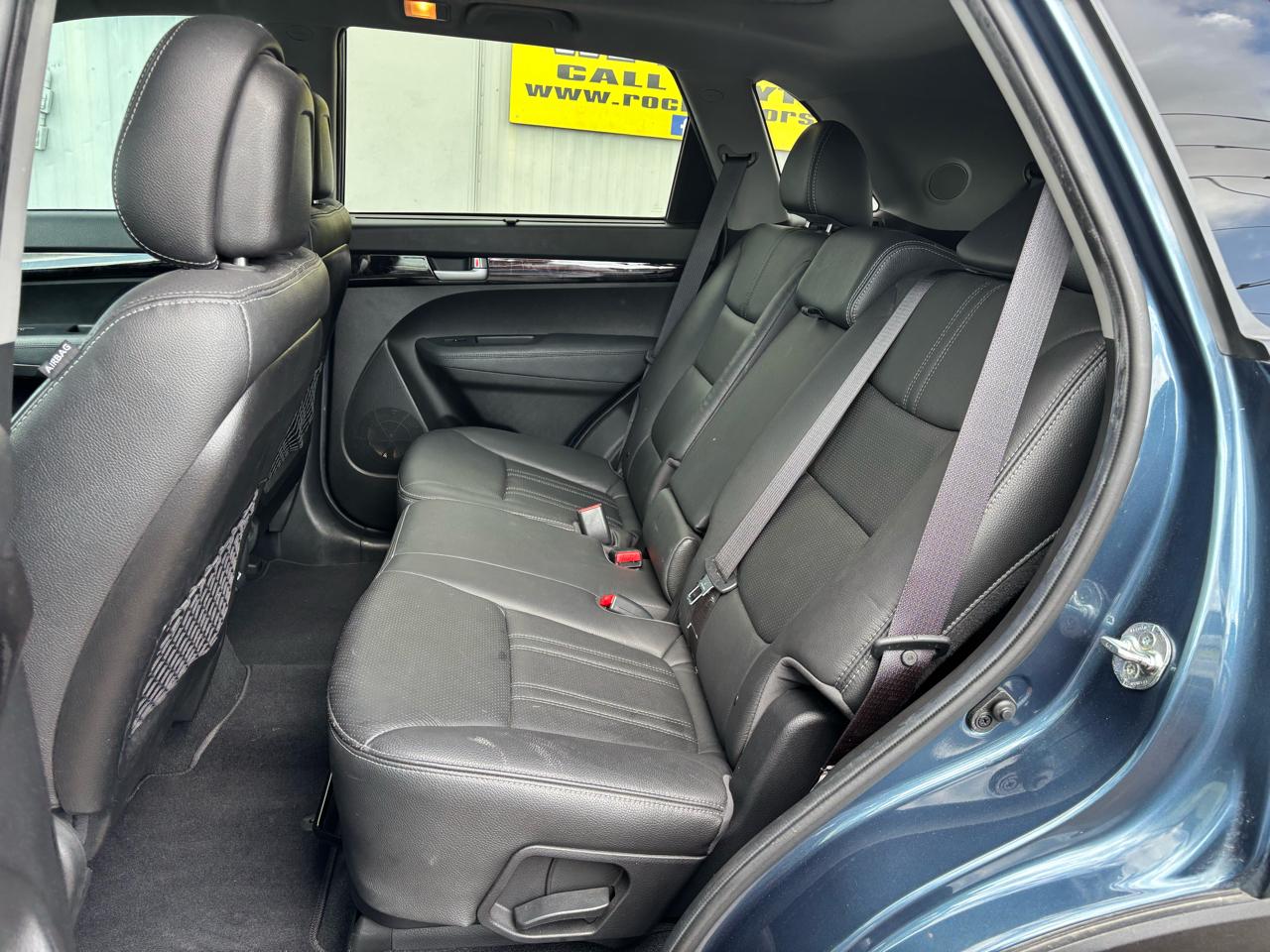 Kia Sorento 2WD 4dr V6 EX 2015