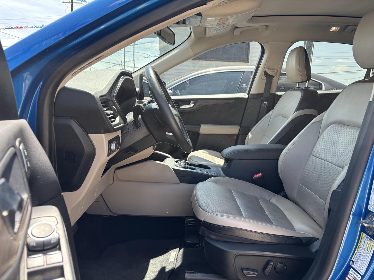 Ford Escape Titanium Hybrid AWD 2020
