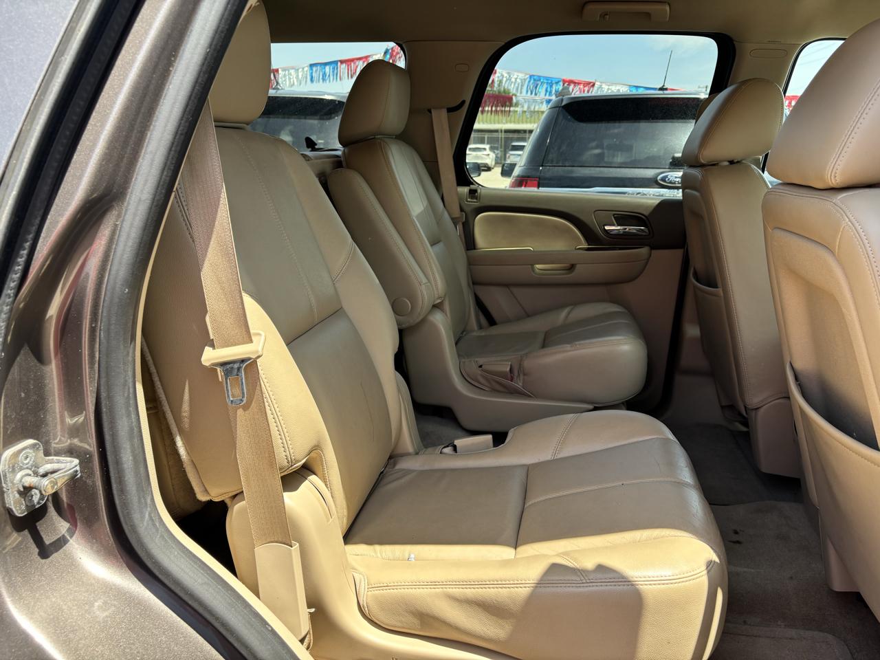Chevrolet Tahoe 2WD 4dr 1500 LT 2012