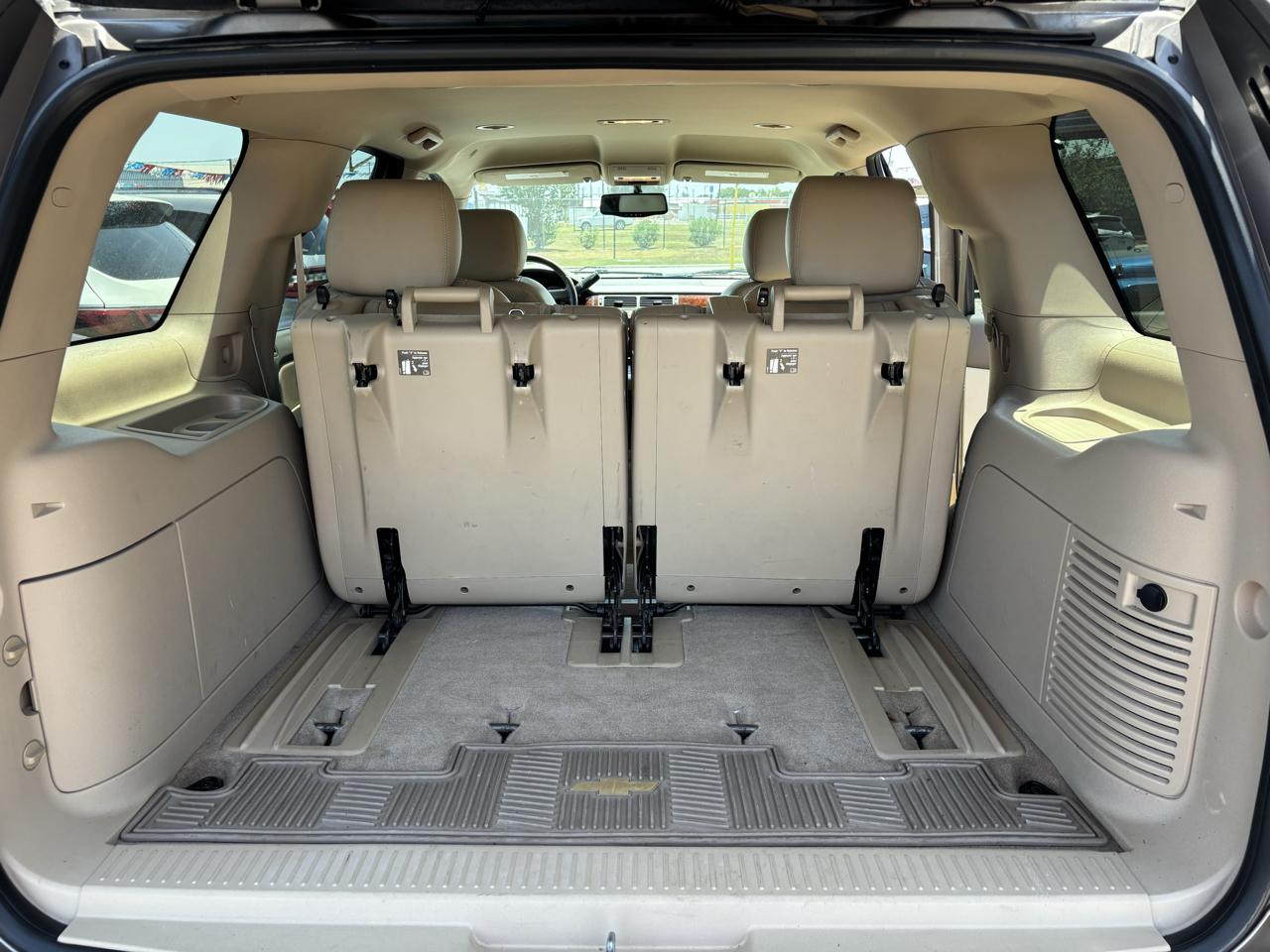Chevrolet Tahoe 2WD 4dr 1500 LT 2012