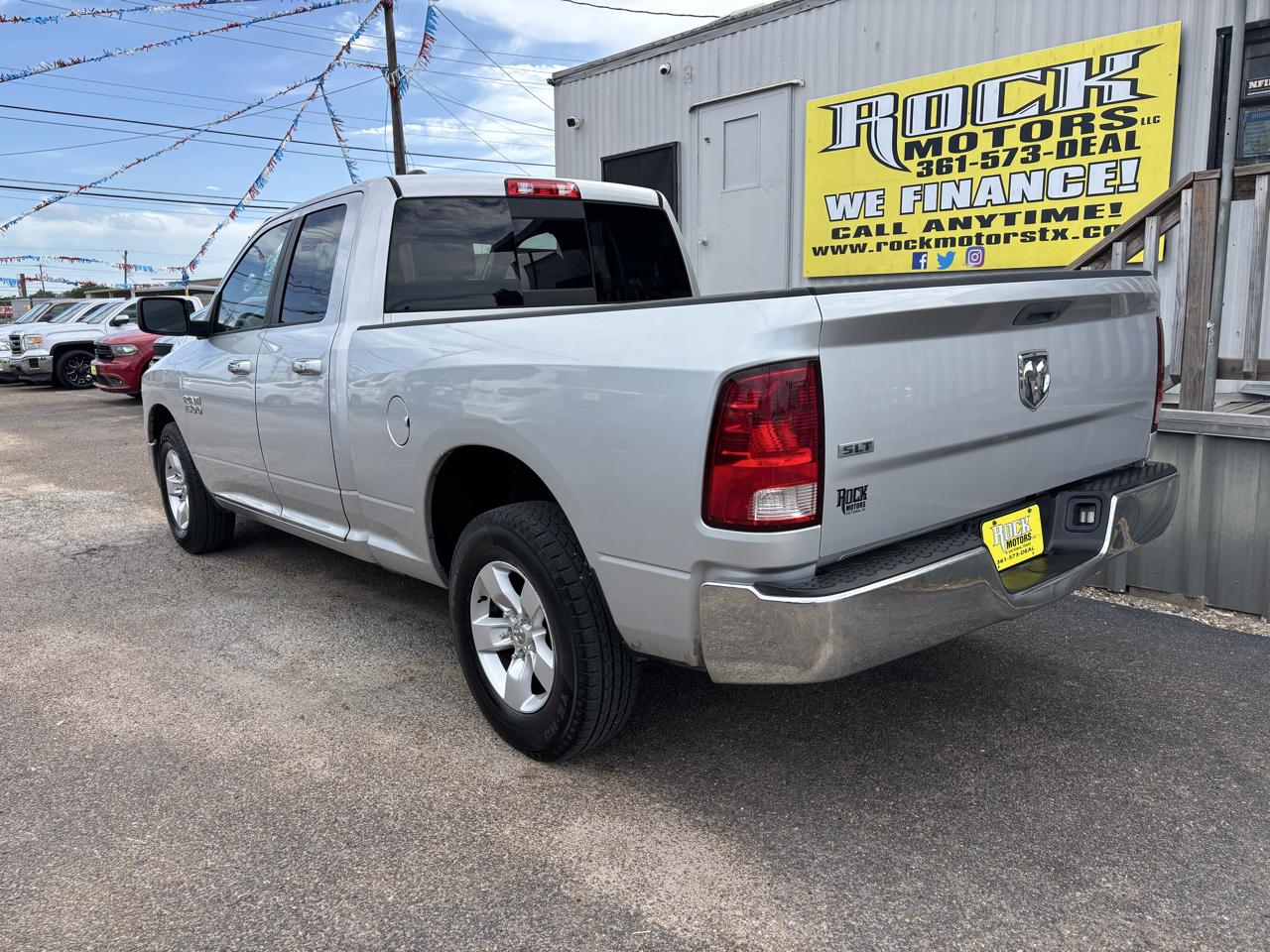 RAM 1500 2WD Quad Cab 140.5" SLT 2013