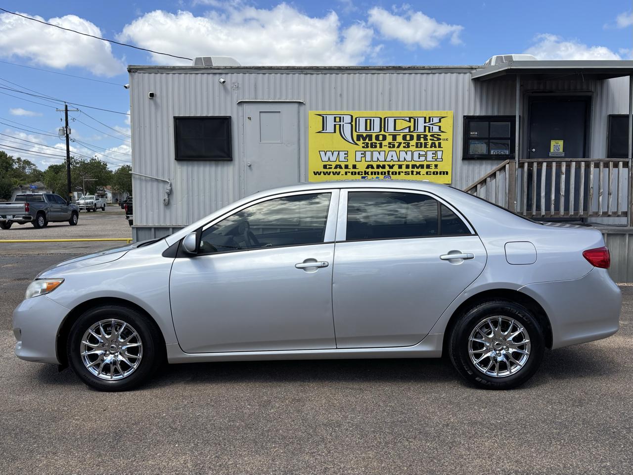 Toyota Corolla 4dr Sdn Man (Natl) 2010