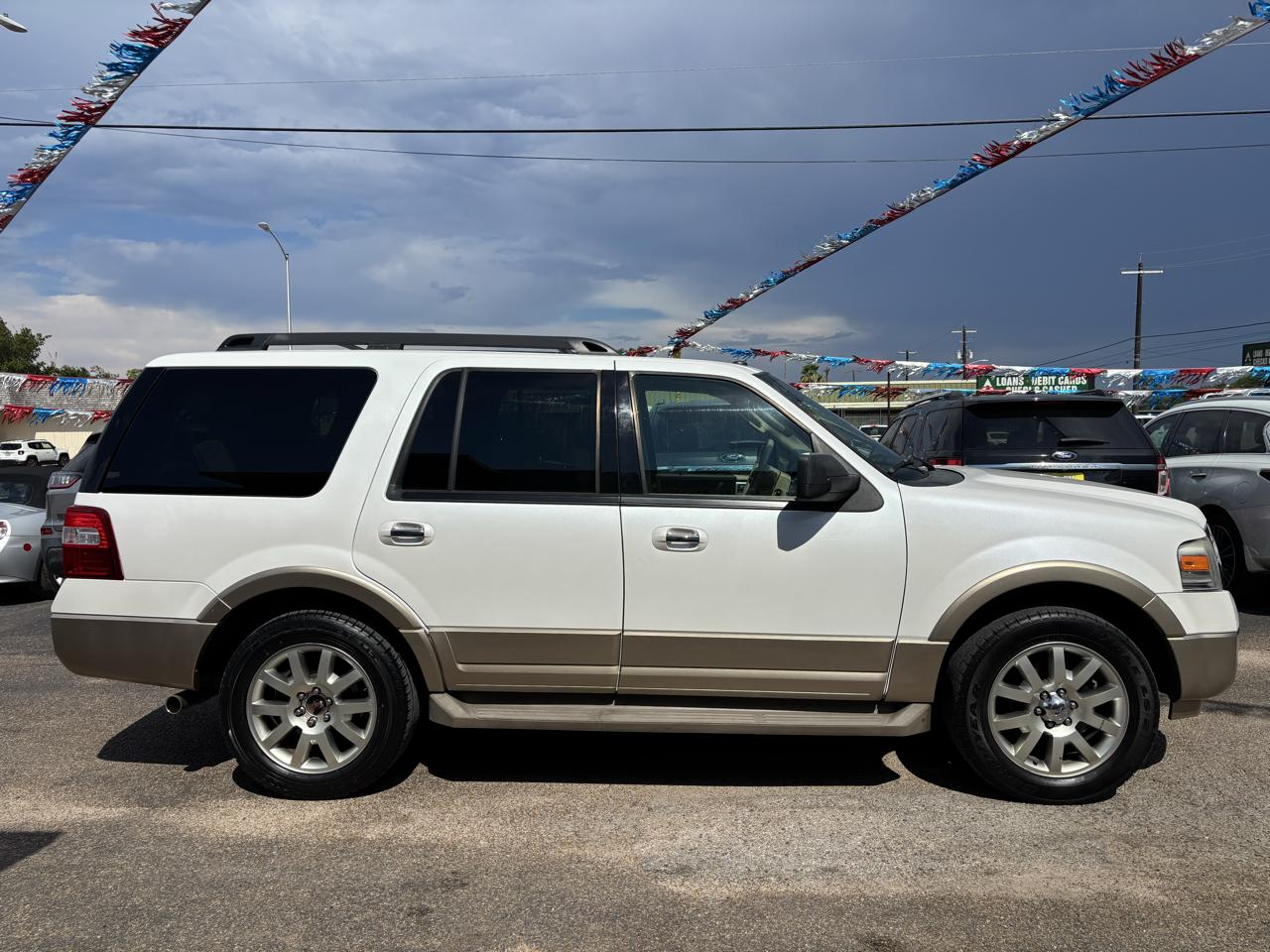 Ford Expedition 2WD 4dr XLT 2011