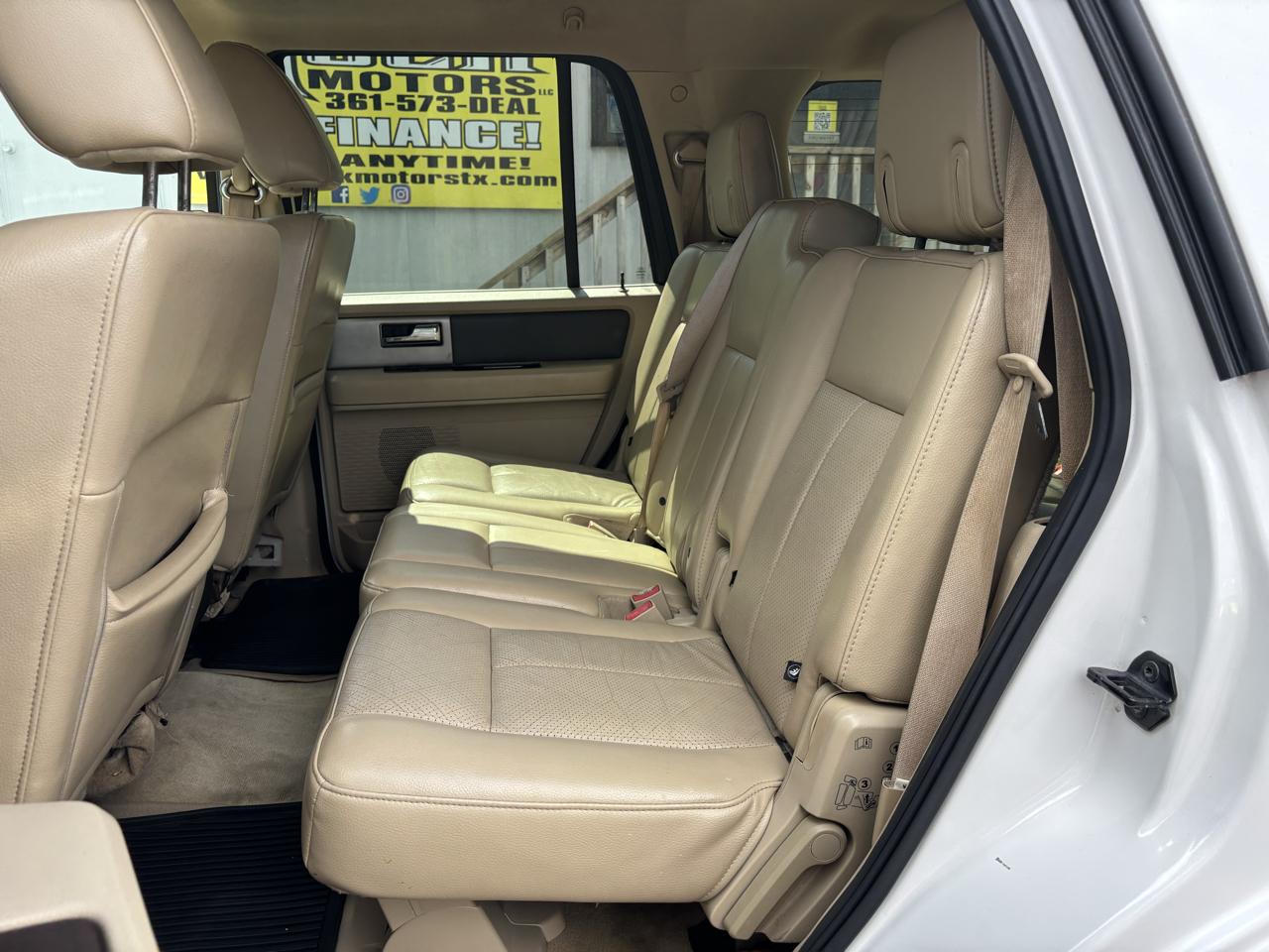 Ford Expedition 2WD 4dr XLT 2011