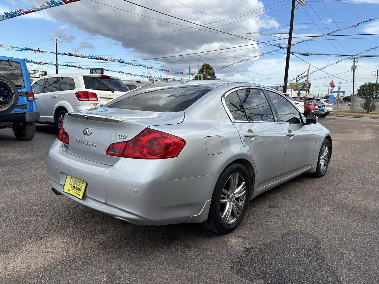 Infiniti G37 Sedan 4dr Journey RWD 2013