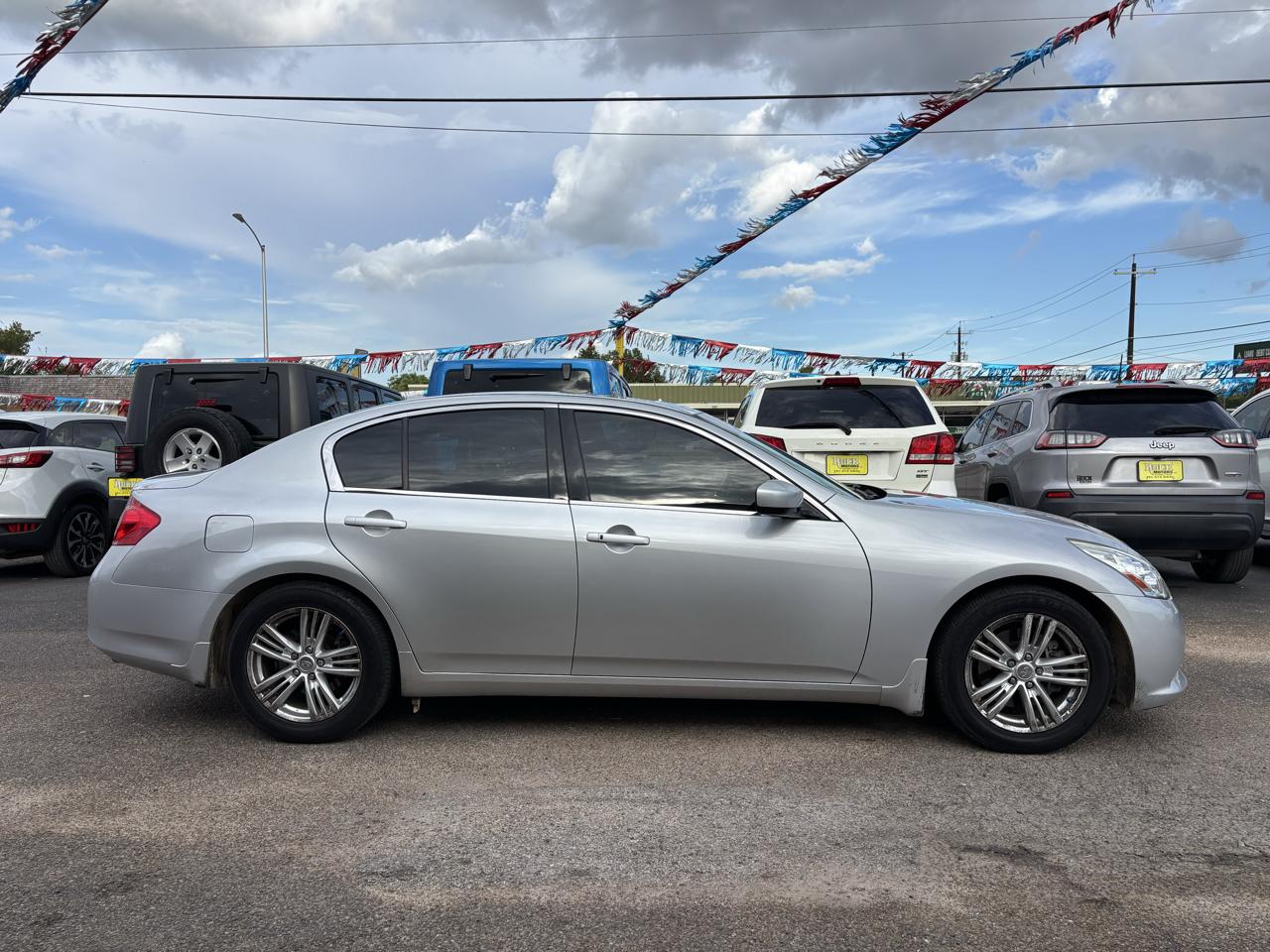 Infiniti G37 Sedan 4dr Journey RWD 2013