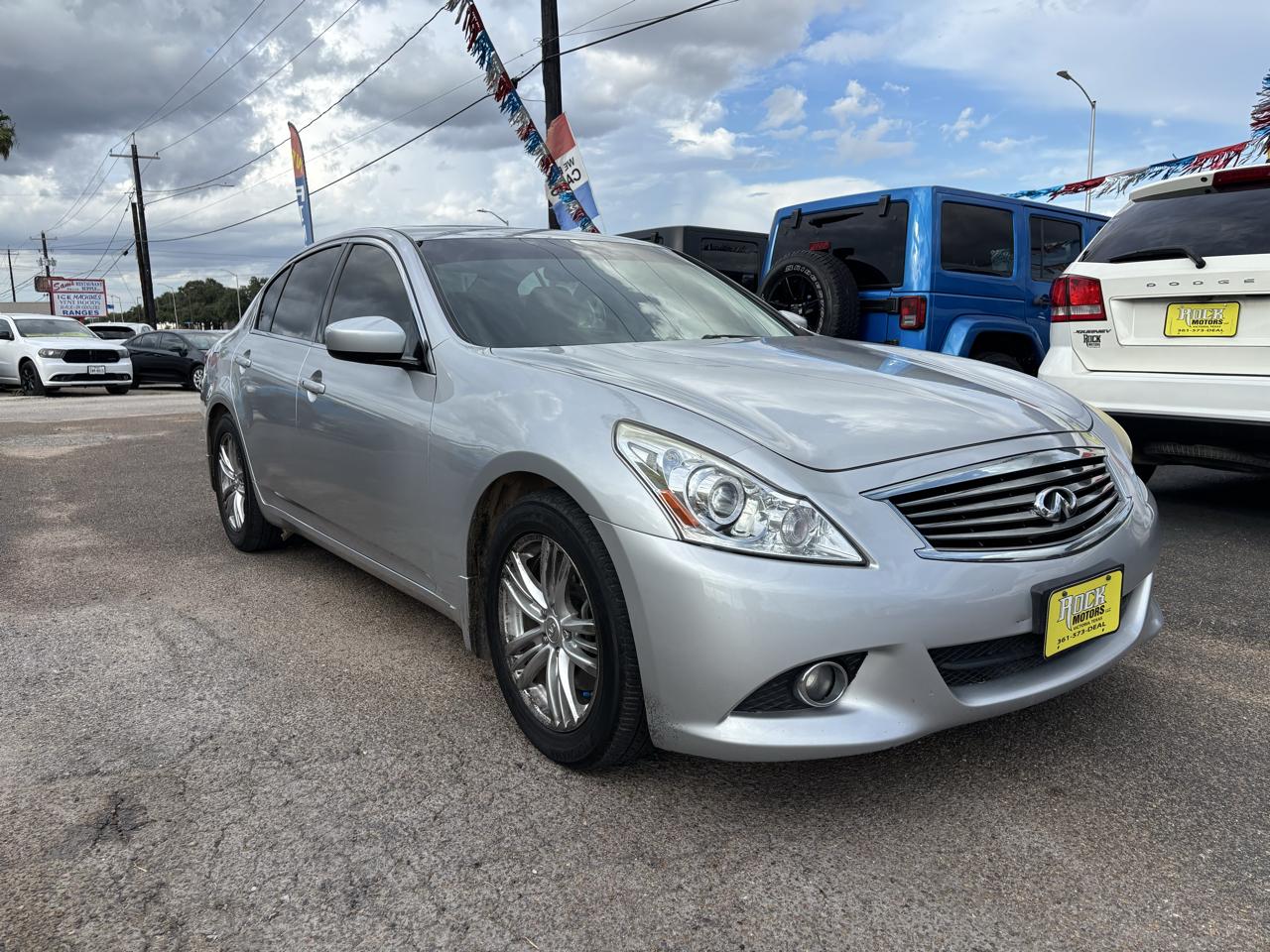 Infiniti G37 Sedan 4dr Journey RWD 2013