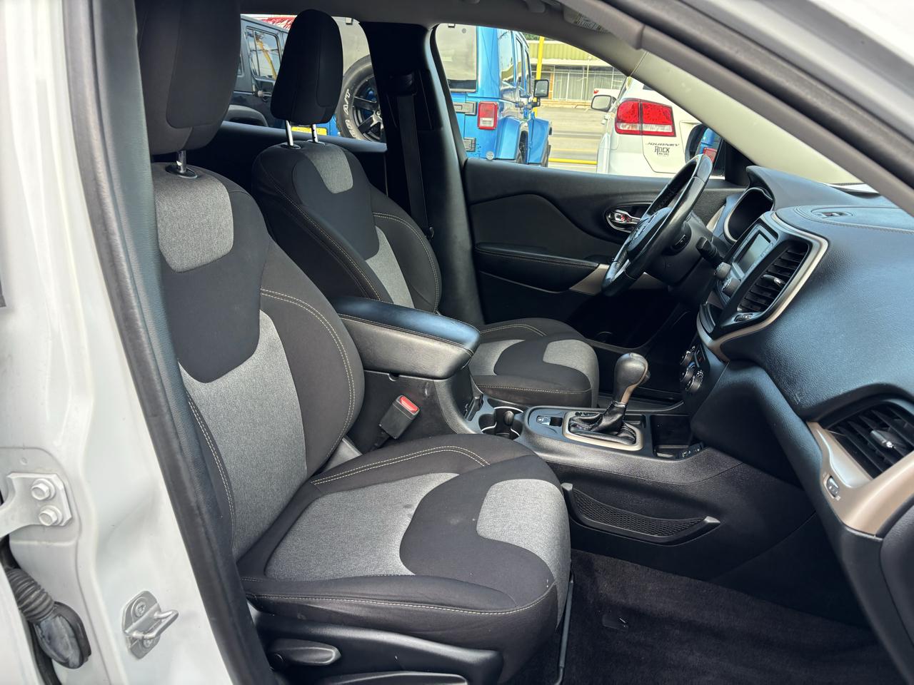 Jeep Cherokee Latitude FWD 2018