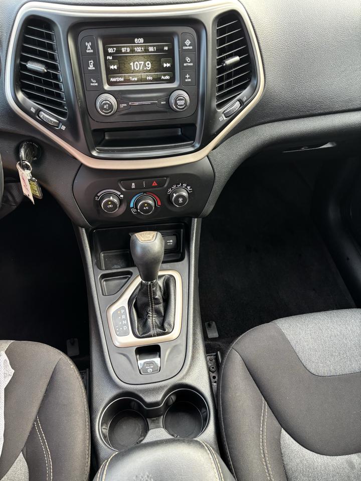 Jeep Cherokee Latitude FWD 2018
