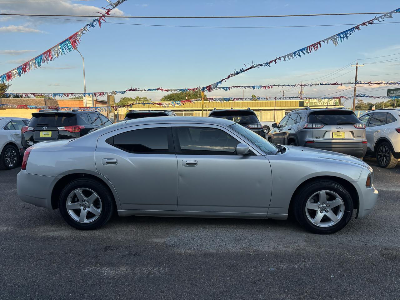 Dodge Charger 4dr Sdn RWD 2010