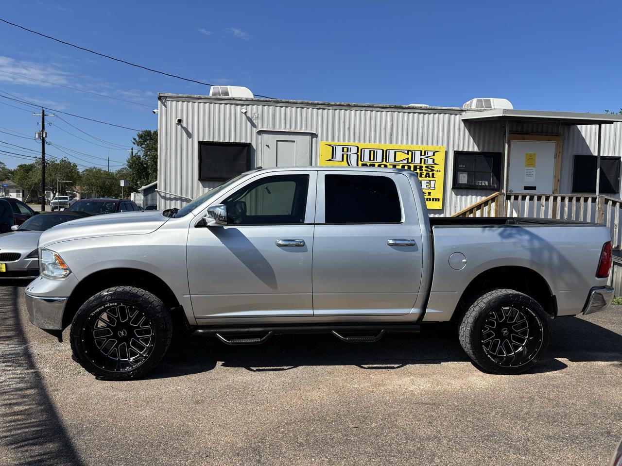 RAM 1500 Tradesman 4x2 Crew Cab 5'7" Box 2017
