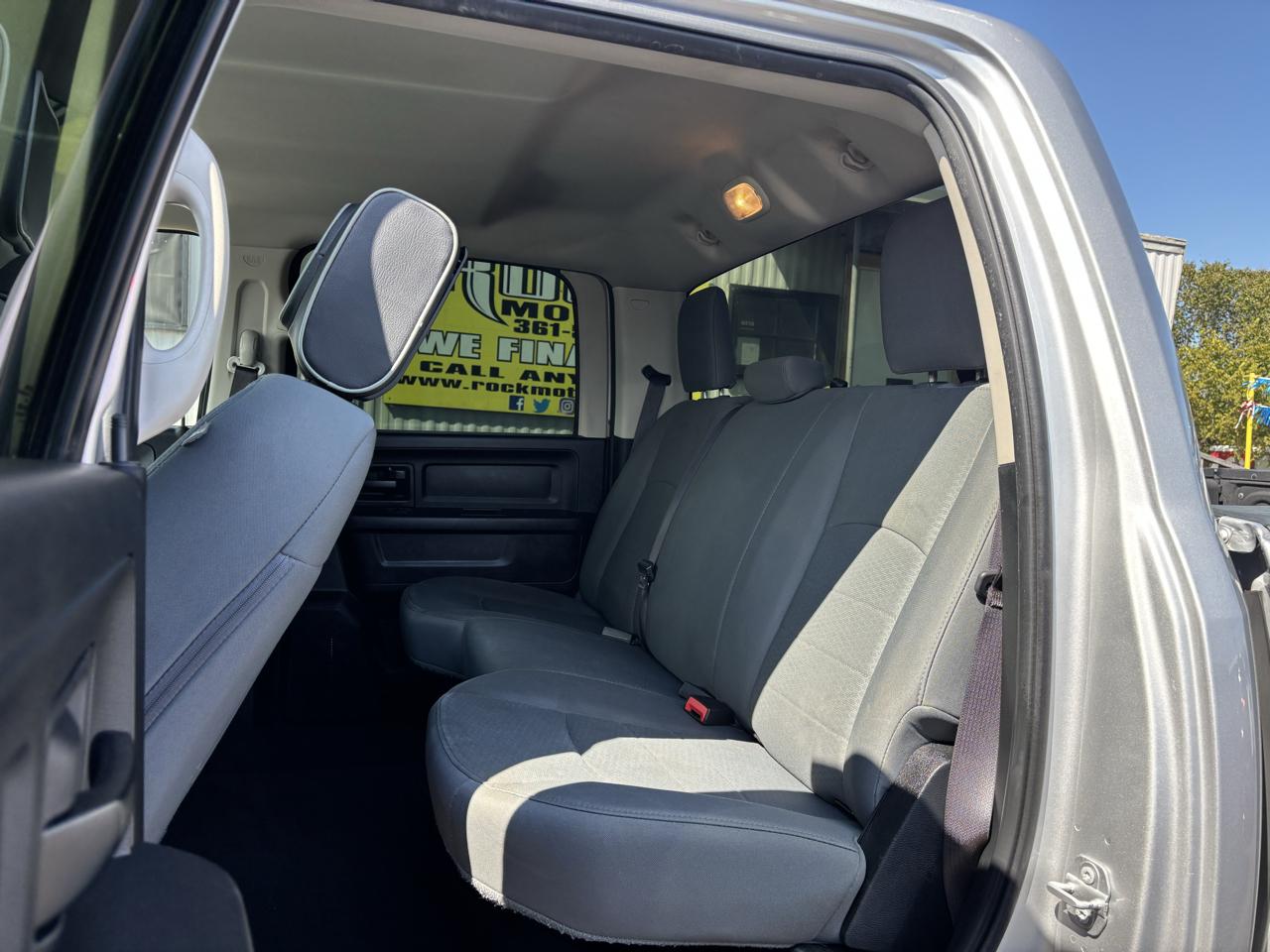 RAM 1500 Tradesman 4x2 Crew Cab 5'7" Box 2017