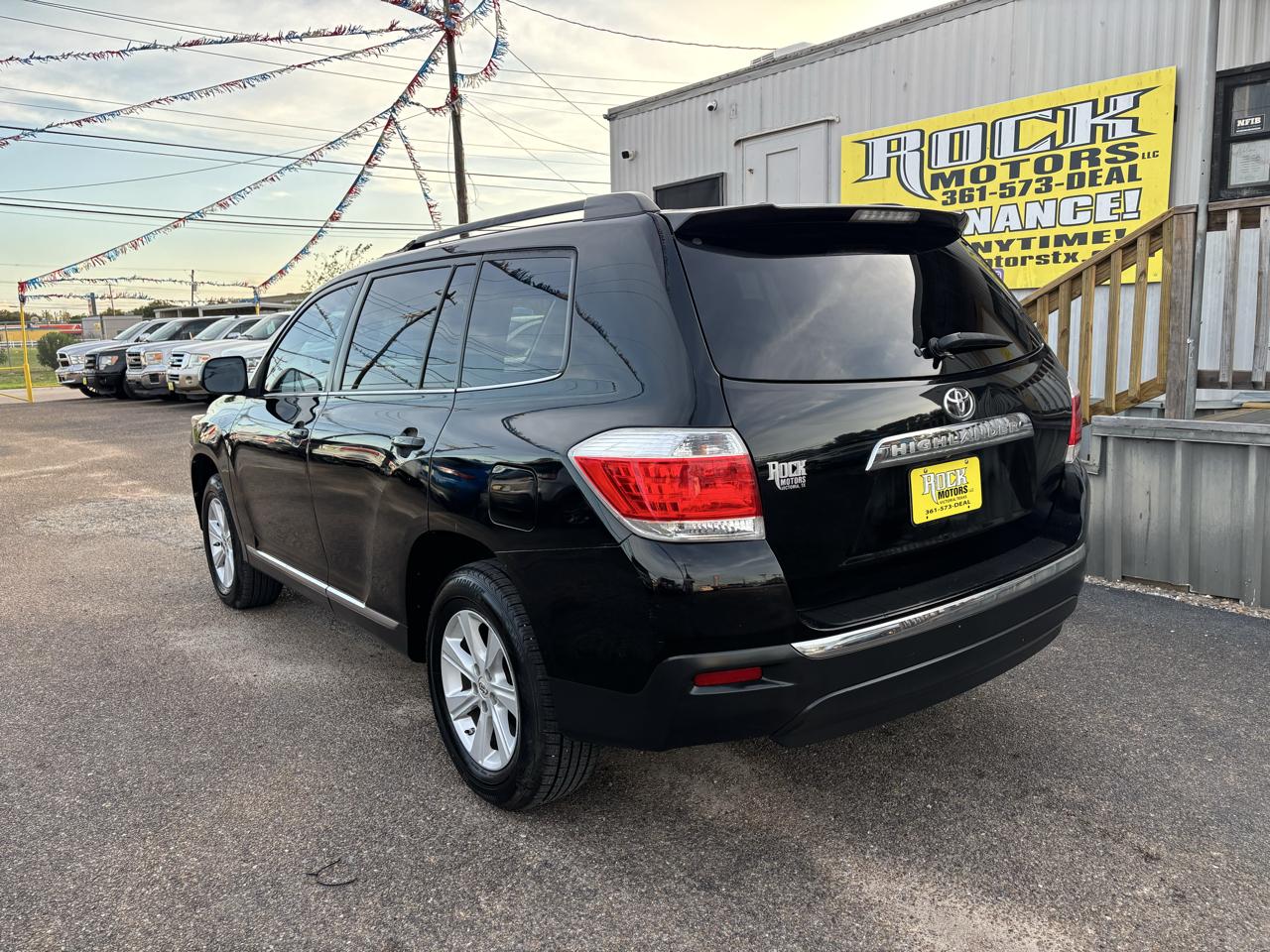 Toyota Highlander FWD 4dr V6 (Natl) 2012