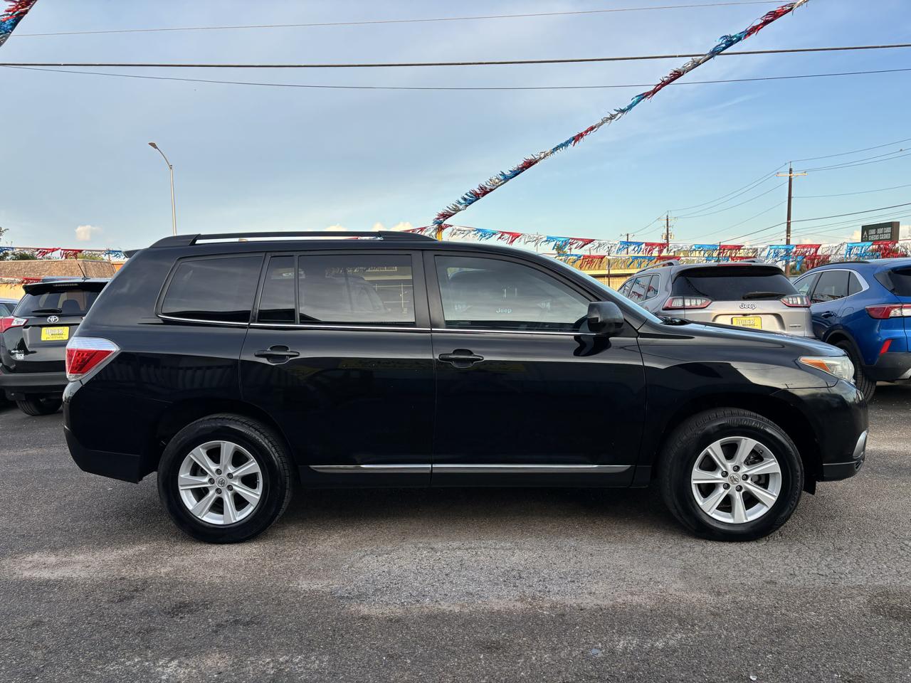 Toyota Highlander FWD 4dr V6 (Natl) 2012