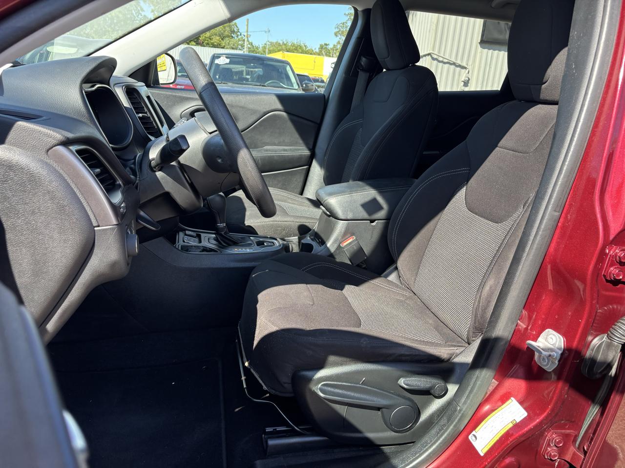 Jeep Cherokee Latitude FWD 2020