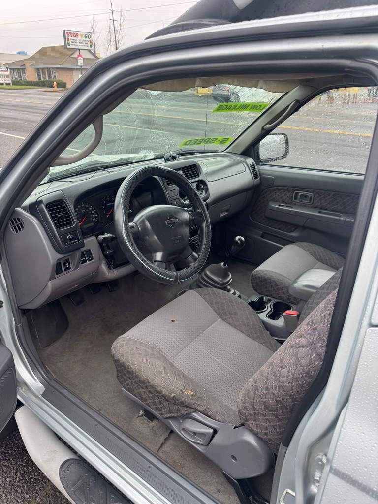 Nissan Xterra XE 2WD 2001