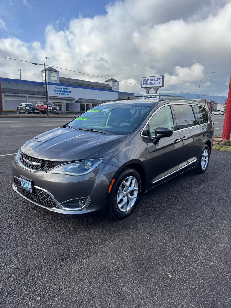 Chrysler Pacifica Touring-L 2017