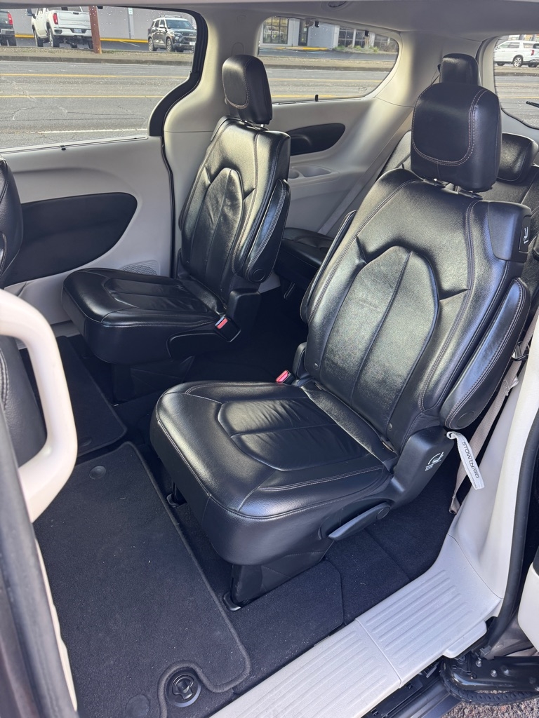 Chrysler Pacifica Touring-L 2017