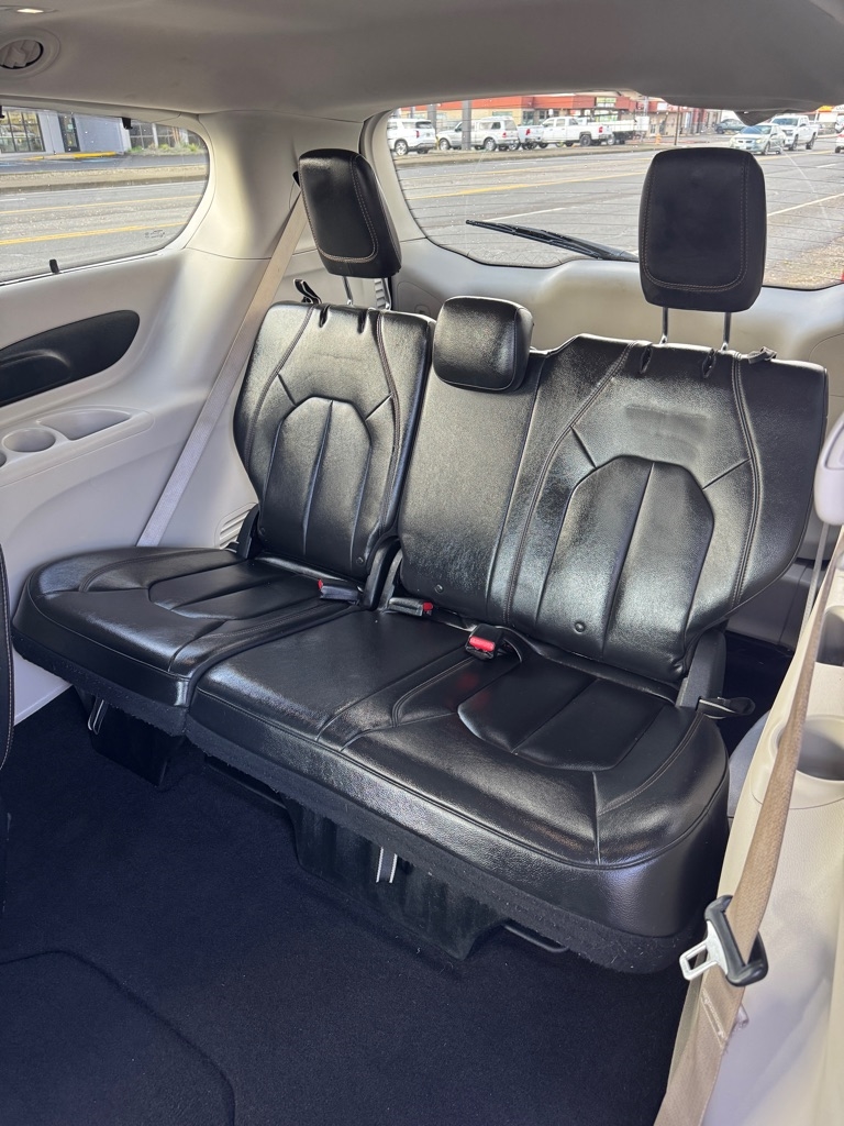 Chrysler Pacifica Touring-L 2017