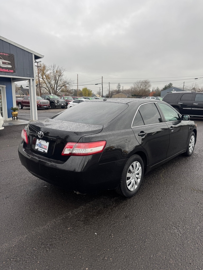 Toyota Camry SE 6-Spd MT 2010