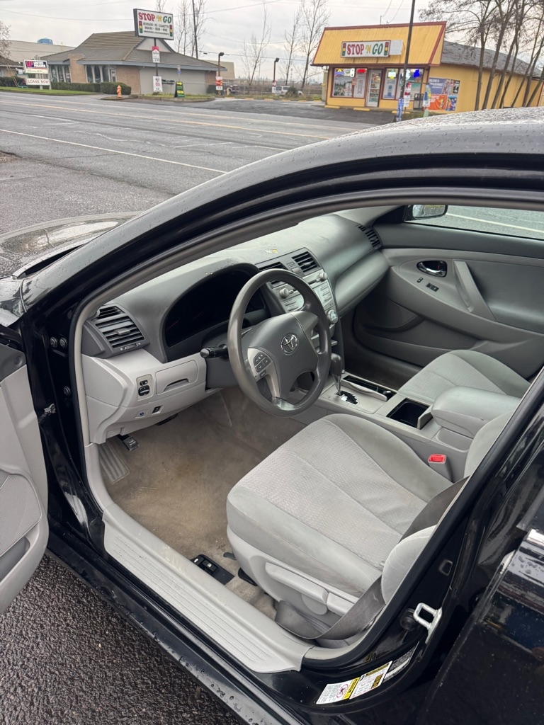 Toyota Camry SE 6-Spd MT 2010