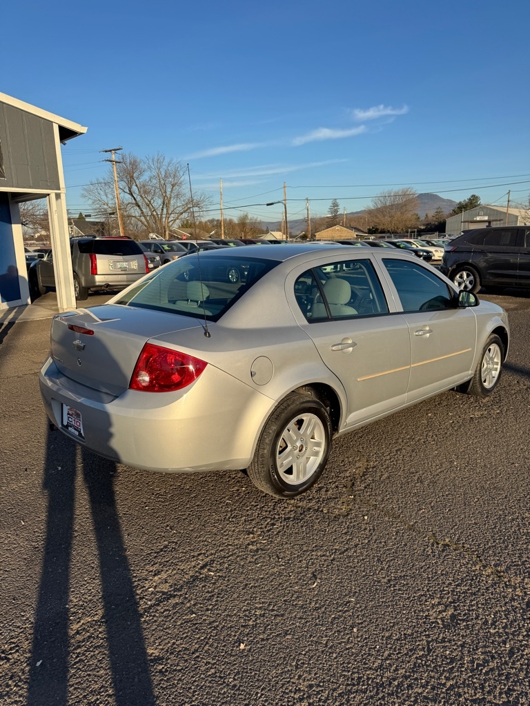 Chevrolet Cobalt LS Sedan 2005