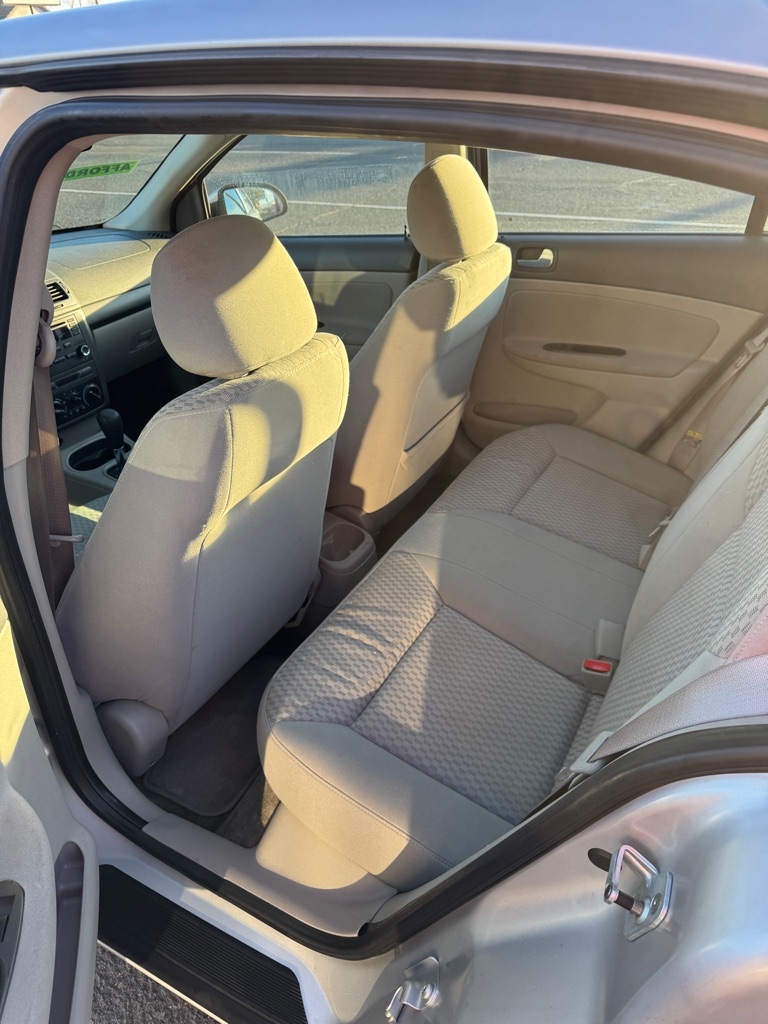 Chevrolet Cobalt LS Sedan 2005