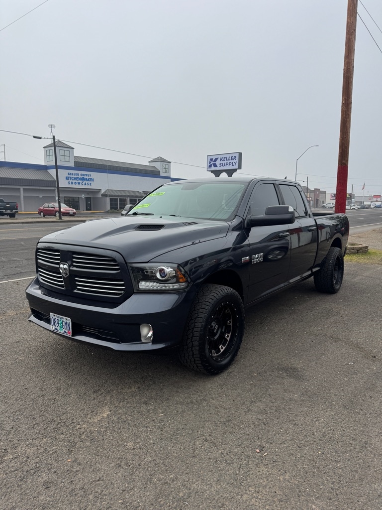 RAM 1500 Tradesman Quad Cab 4WD 2015