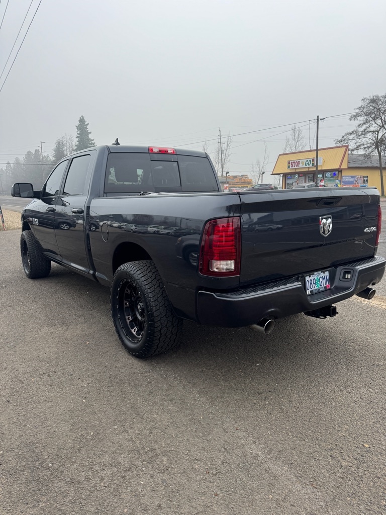 RAM 1500 Tradesman Quad Cab 4WD 2015