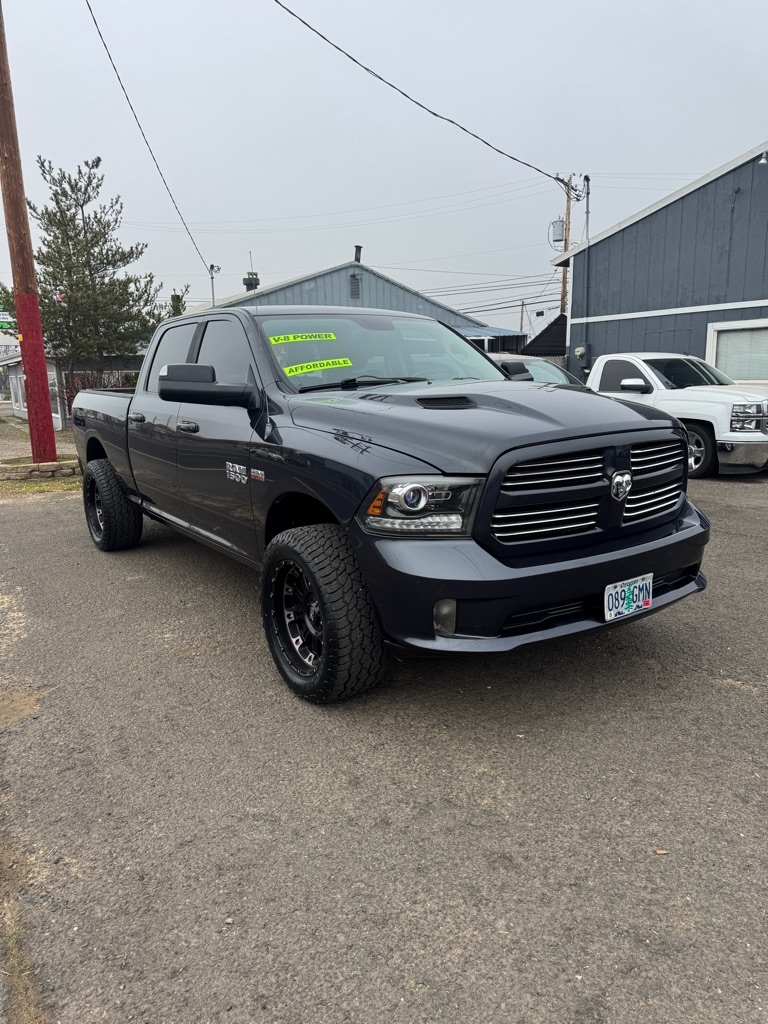 RAM 1500 Tradesman Quad Cab 4WD 2015