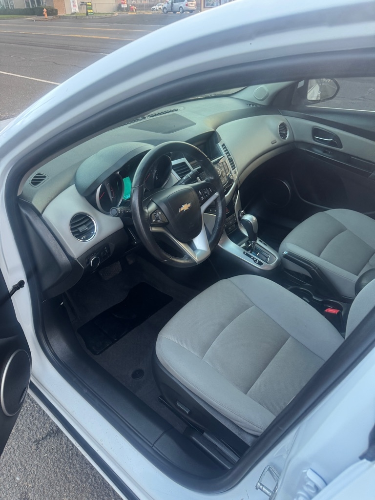 Chevrolet Cruze 1LT 2012