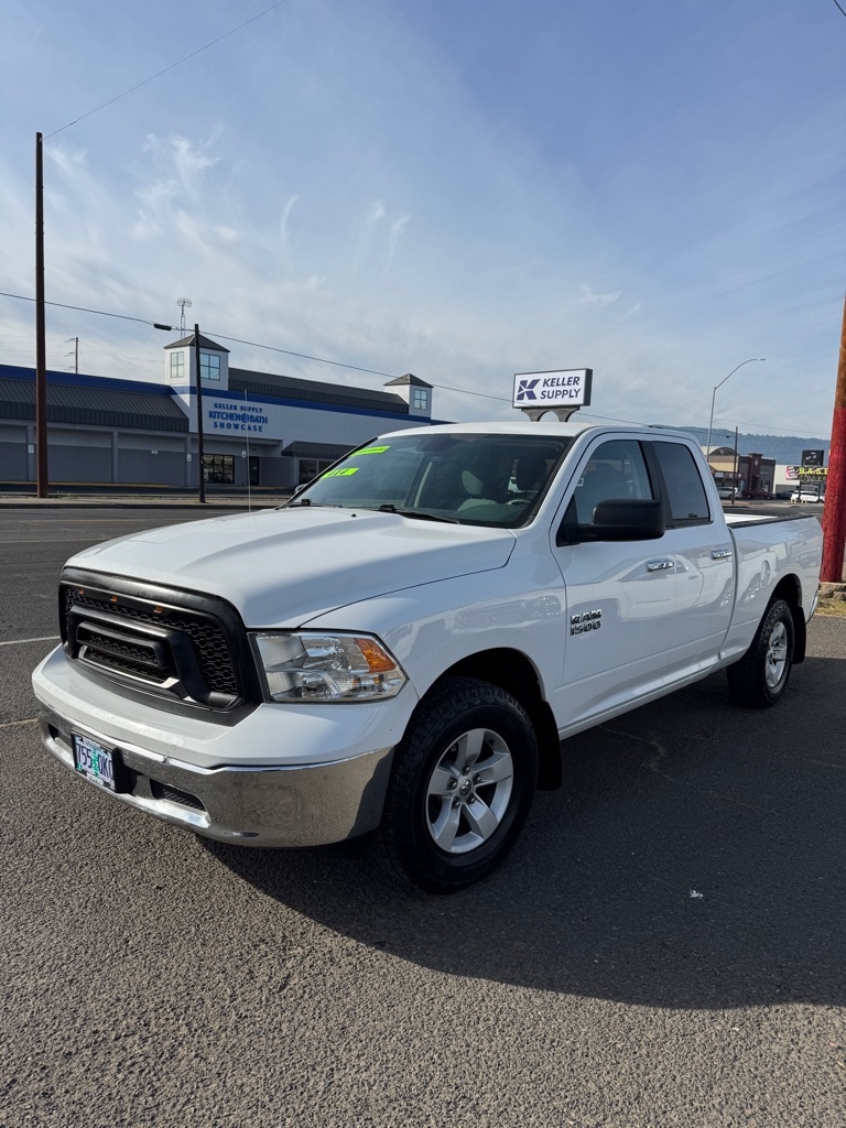 RAM 1500 SLT Quad Cab 4WD 2016