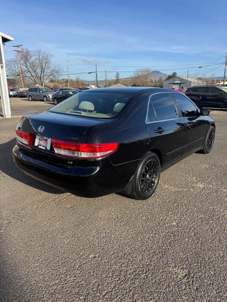 Honda Accord LX sedan AT 2003