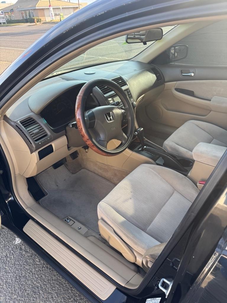 Honda Accord LX sedan AT 2003