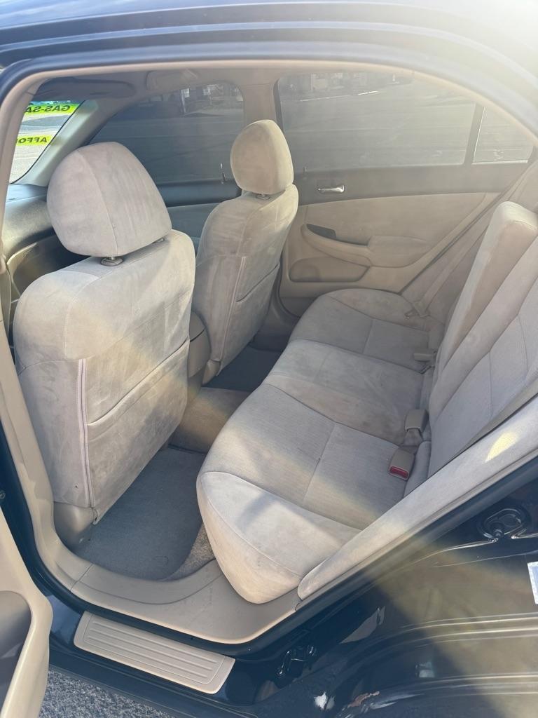 Honda Accord LX sedan AT 2003