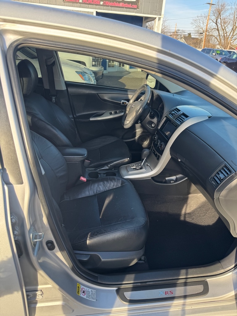 Toyota Corolla XRS 5-Speed AT 2009