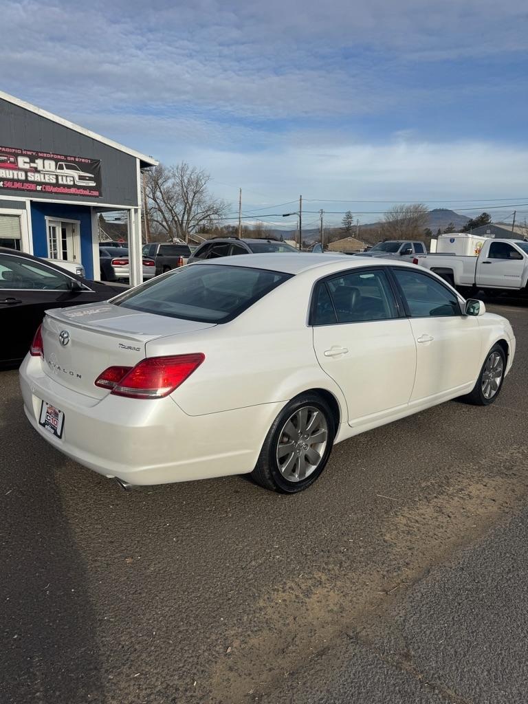 Toyota Avalon XL 2006
