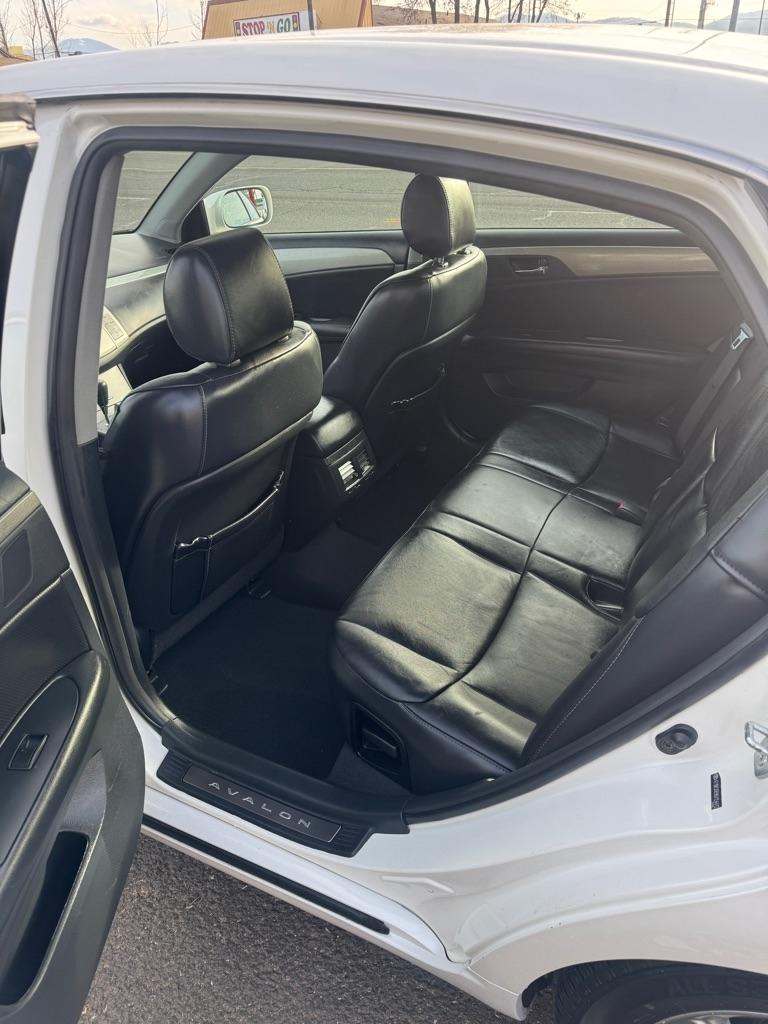 Toyota Avalon XL 2006