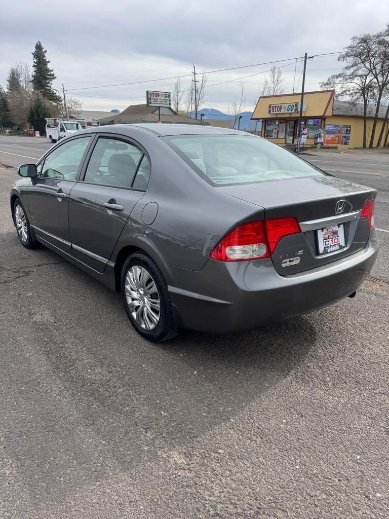 Honda Civic LX Sedan 5-Speed AT 2010