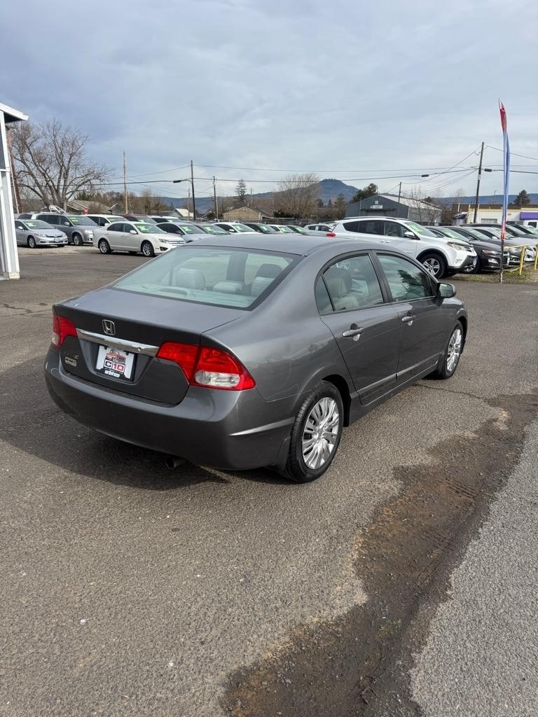 Honda Civic LX Sedan 5-Speed AT 2010