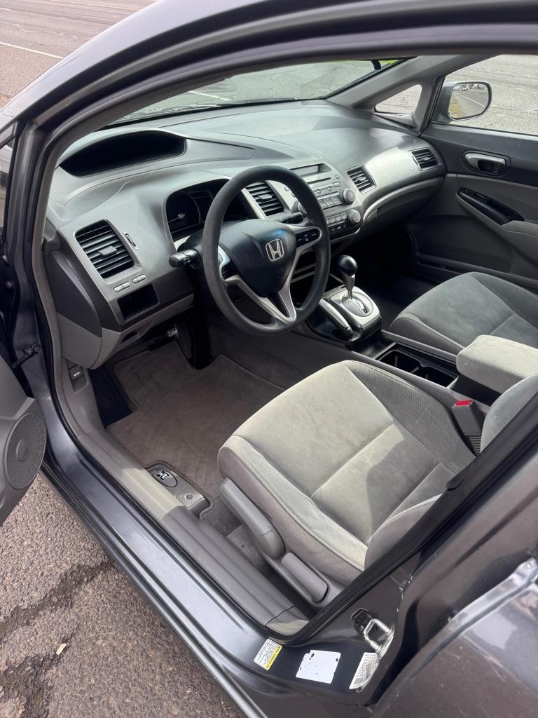 Honda Civic LX Sedan 5-Speed AT 2010