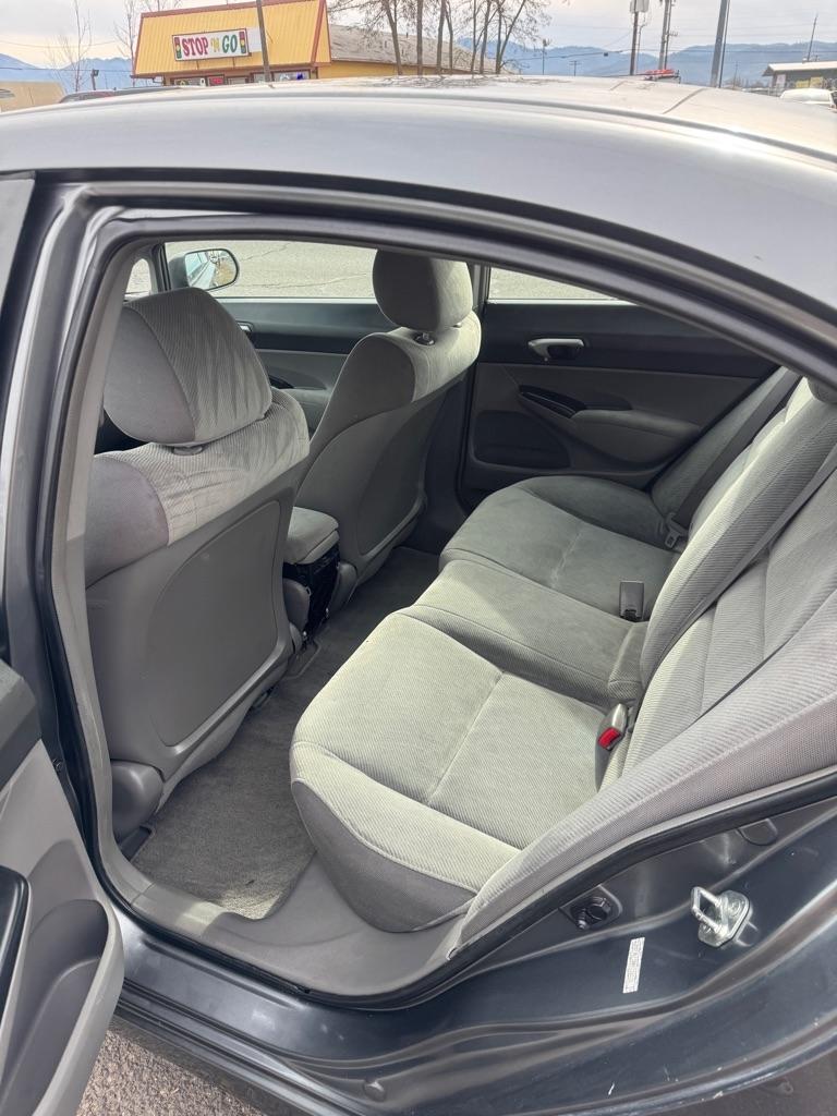 Honda Civic LX Sedan 5-Speed AT 2010