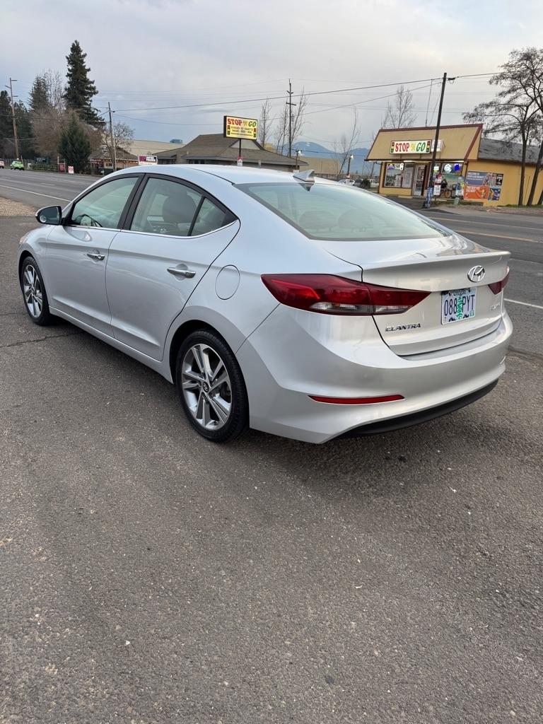 Hyundai Elantra Value Edition 6A 2017