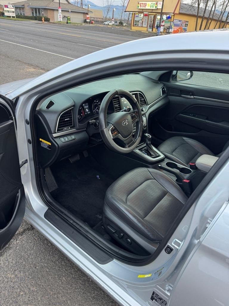 Hyundai Elantra Value Edition 6A 2017