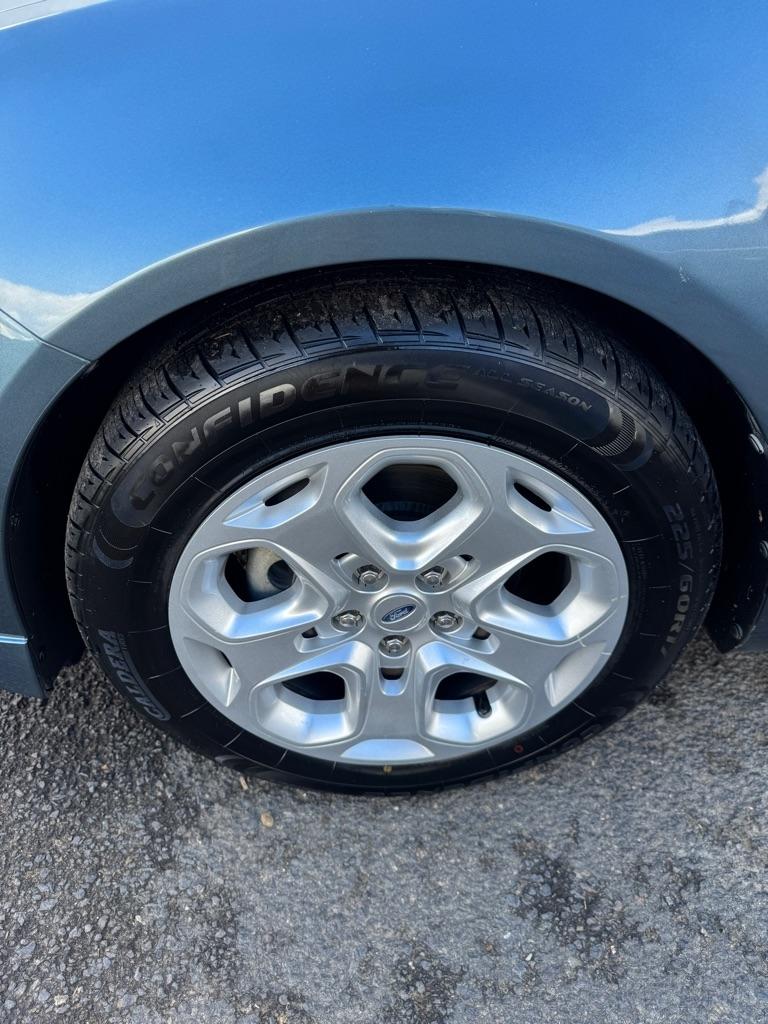Ford Fusion I4 SE 2011