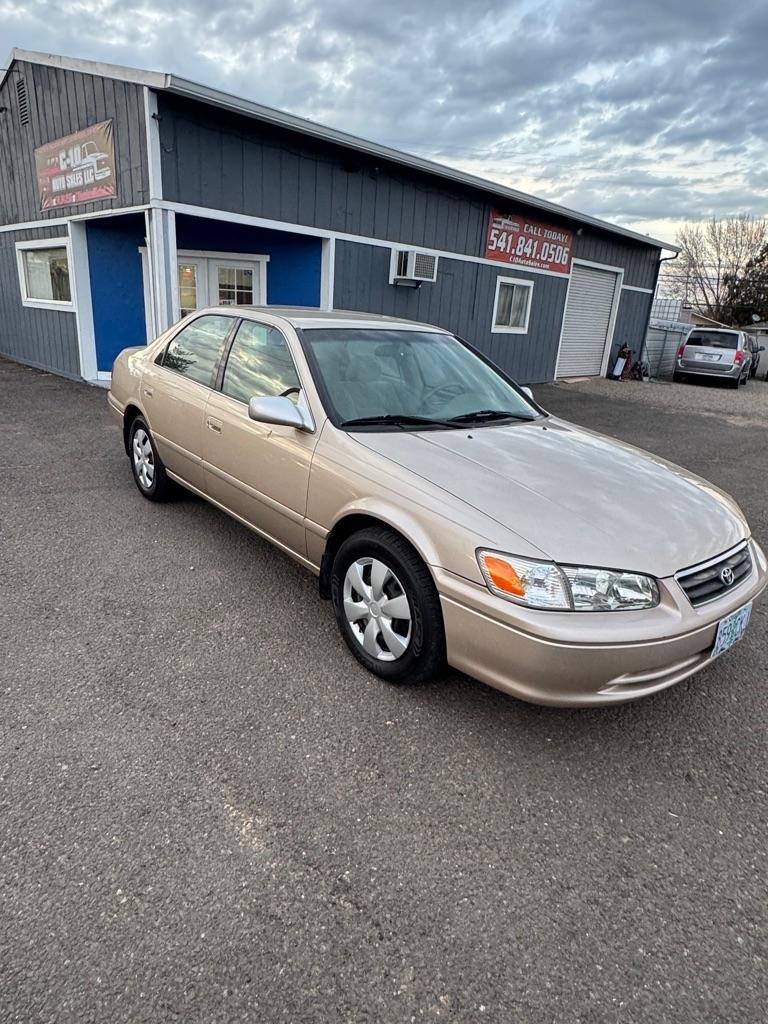 Toyota Camry CE 2000