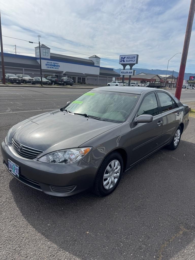 2005 Toyota Camry LE