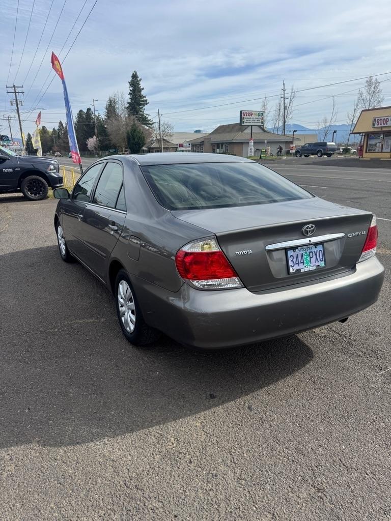 Toyota Camry LE 2005