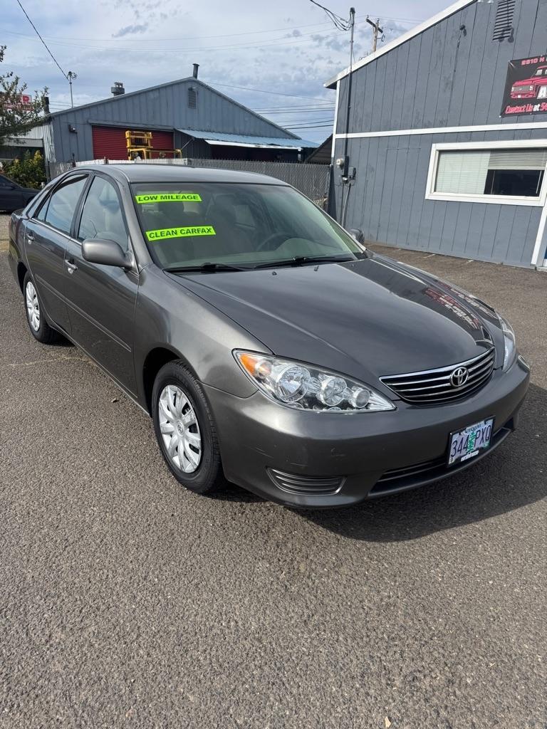 Toyota Camry LE 2005