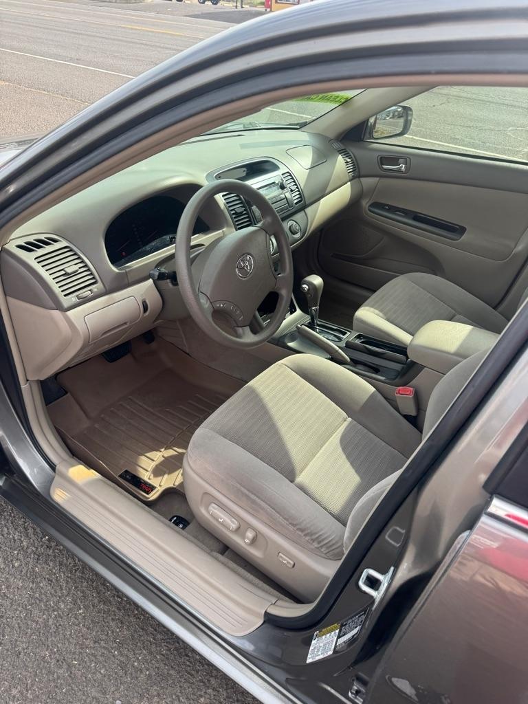 Toyota Camry LE 2005